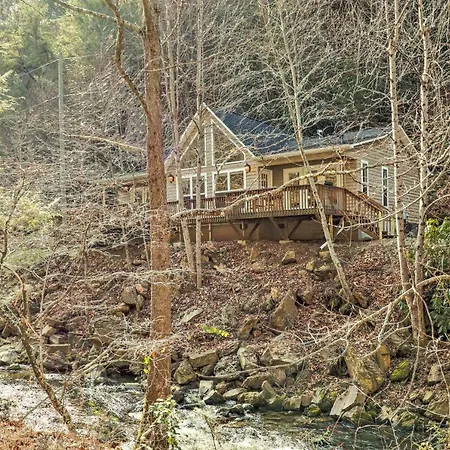 Idyllic Creekside Bryson City Gem With Hot Tub!